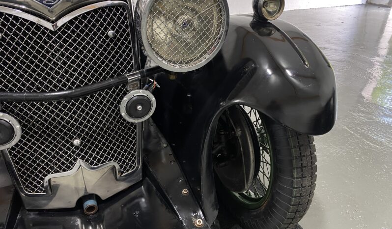 1934 Riley 9 Kestrel 4-Light Saloon voll
