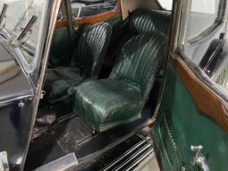 1934 Riley 9 Kestrel 4-Light Saloon voll