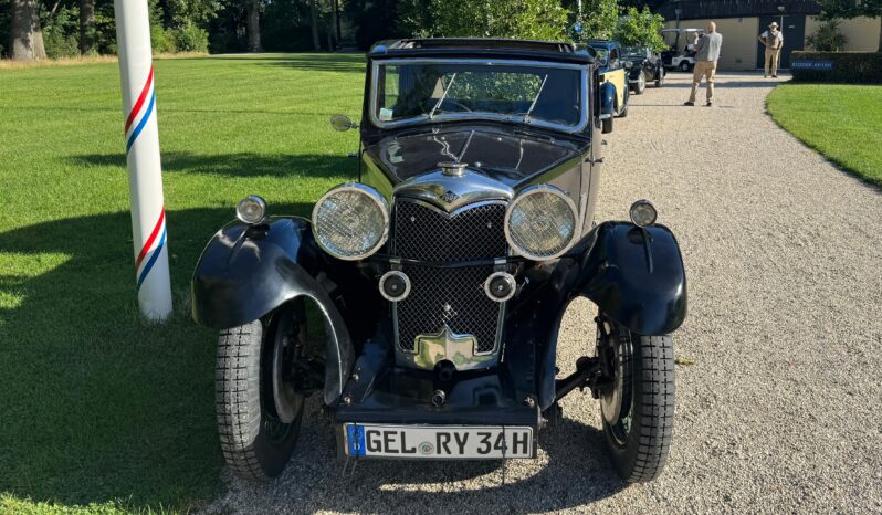 1934 Riley 9 Kestrel 4-Light Saloon voll